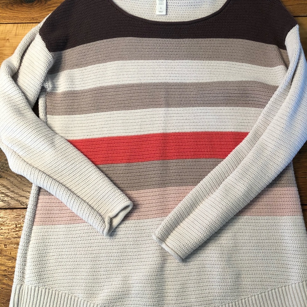 Old Navy Maternity Sweater